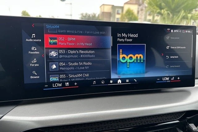 2025 BMW G42 M240i - Image 18 of 19