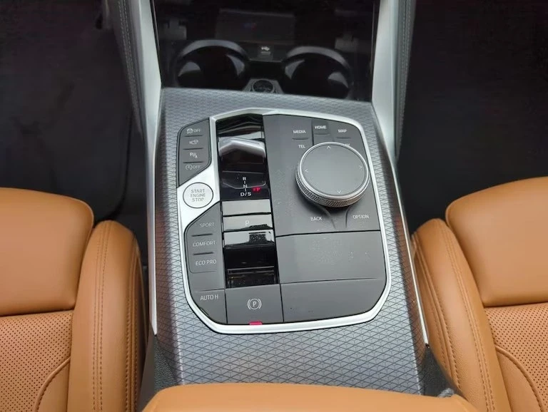 2025 BMW G42 M240i - Image 11 of 15