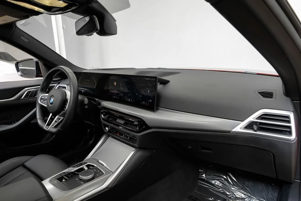 2025 BMW 4 Series - Image 17 of 20