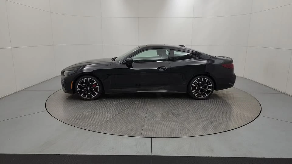 2025 BMW 4 Series - Image 5 of 10