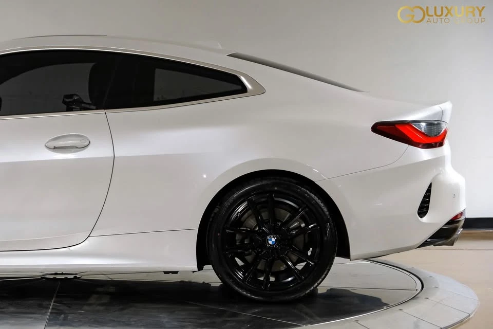 2025 BMW 4 Series - Image 15 of 19