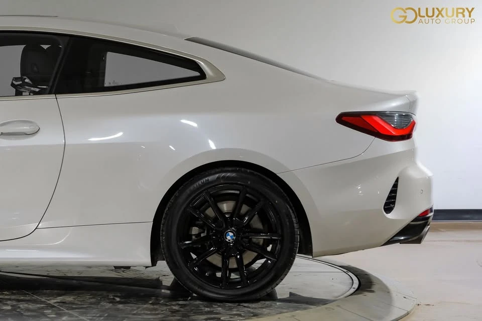 2025 BMW 4 Series - Image 15 of 20