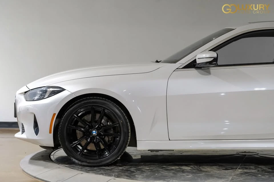 2025 BMW 4 Series - Image 14 of 20