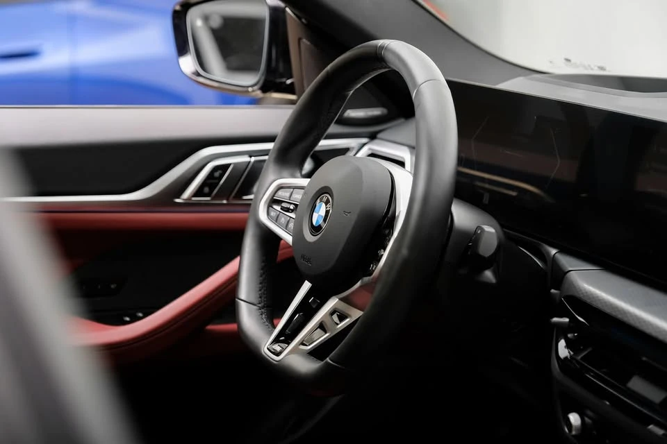 2025 BMW 4 Series - Image 17 of 20