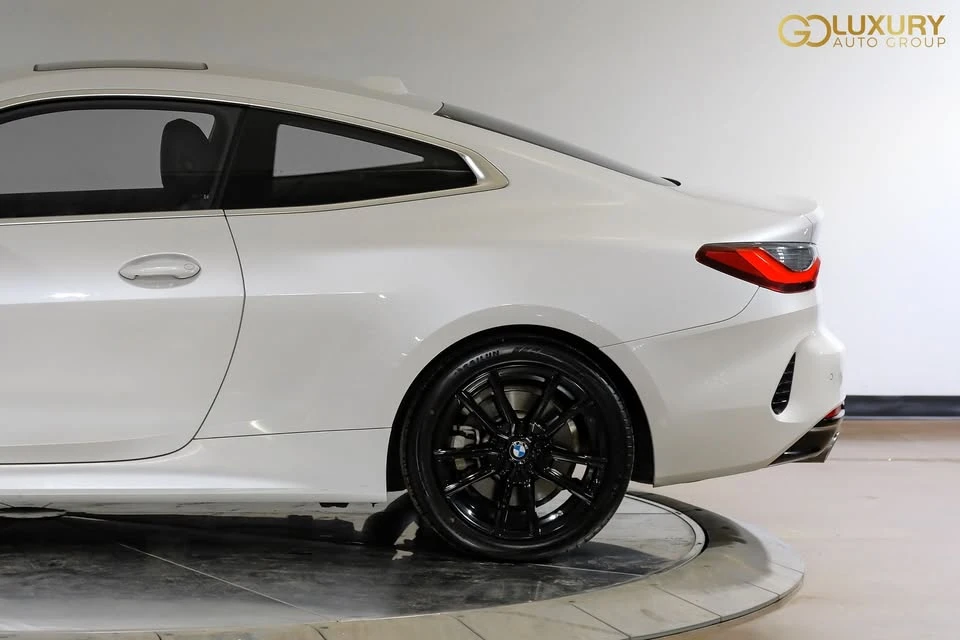 2025 BMW 4 Series - Image 15 of 20