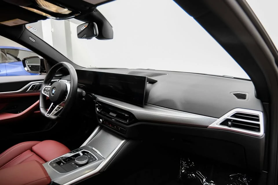 2025 BMW 4 Series - Image 16 of 20