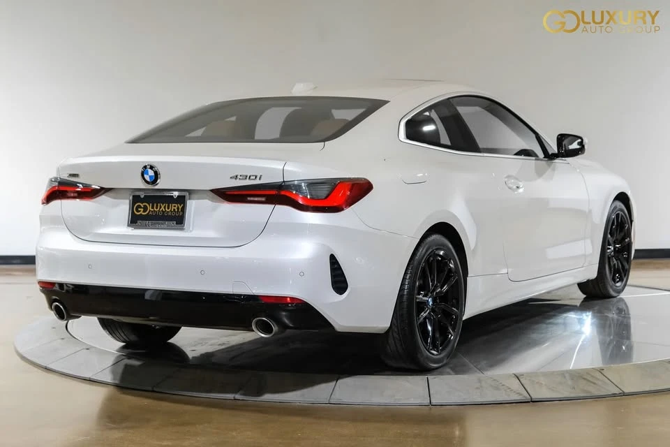 2025 BMW 4 Series - Image 10 of 20