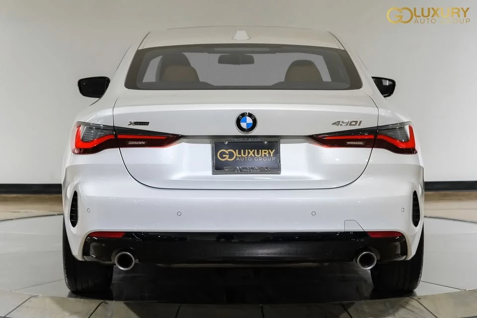 2025 BMW 4 Series - Image 11 of 20