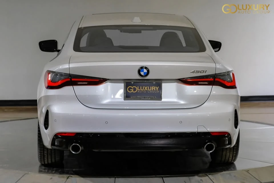 2025 BMW 4 Series - Image 11 of 20