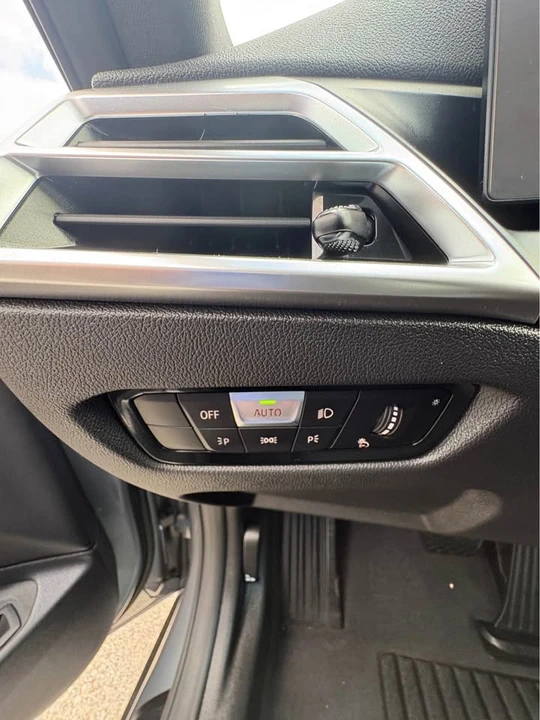 2025 BMW 4 Series - Image 10 of 17