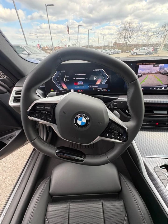 2025 BMW 4 Series - Image 11 of 17