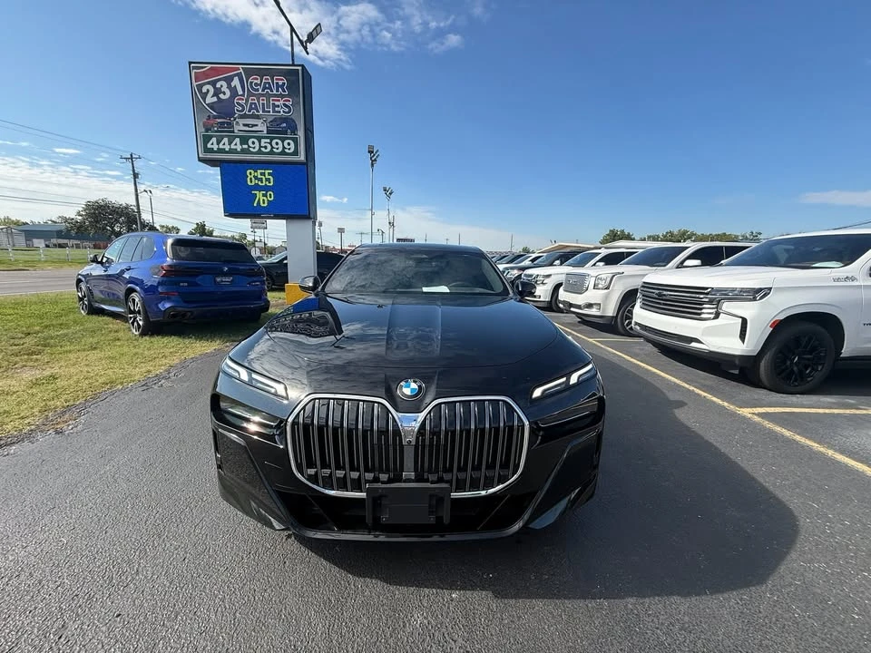 2025 BMW G70 7 Series - Image 9 of 20