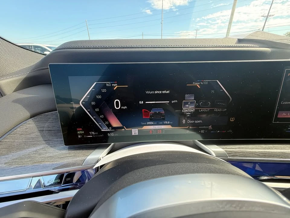 2025 BMW G70 7 Series - Image 17 of 20
