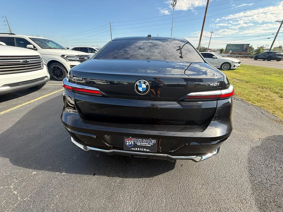 2025 BMW G70 7 Series - Image 10 of 20
