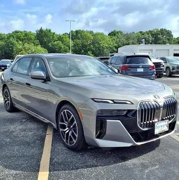 2025 BMW 7 Series 740i