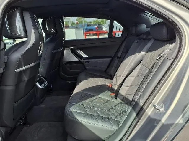 2025 BMW G70 7 Series - Image 12 of 12
