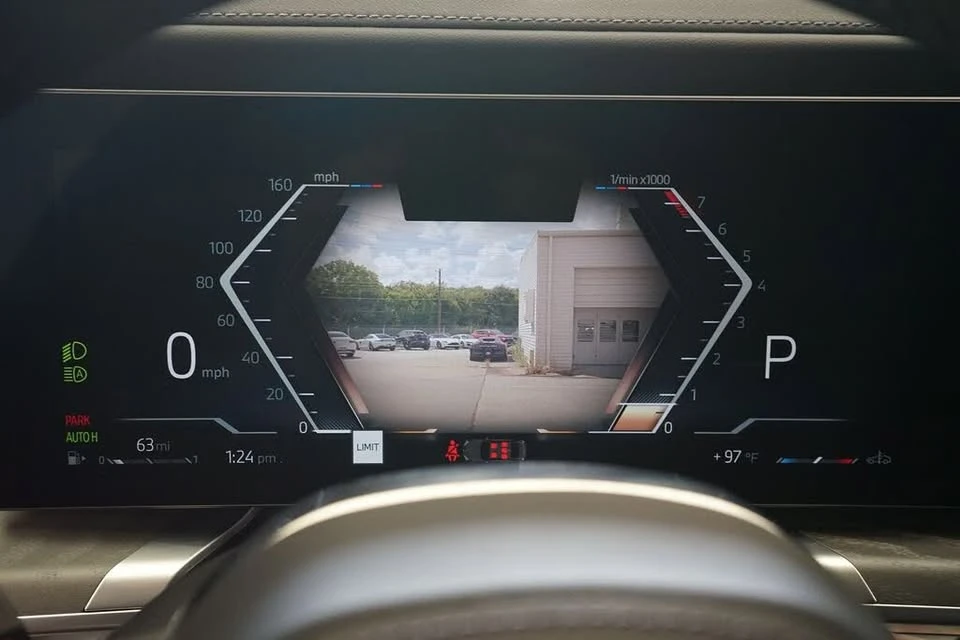 2025 BMW G70 7 Series - Image 12 of 20