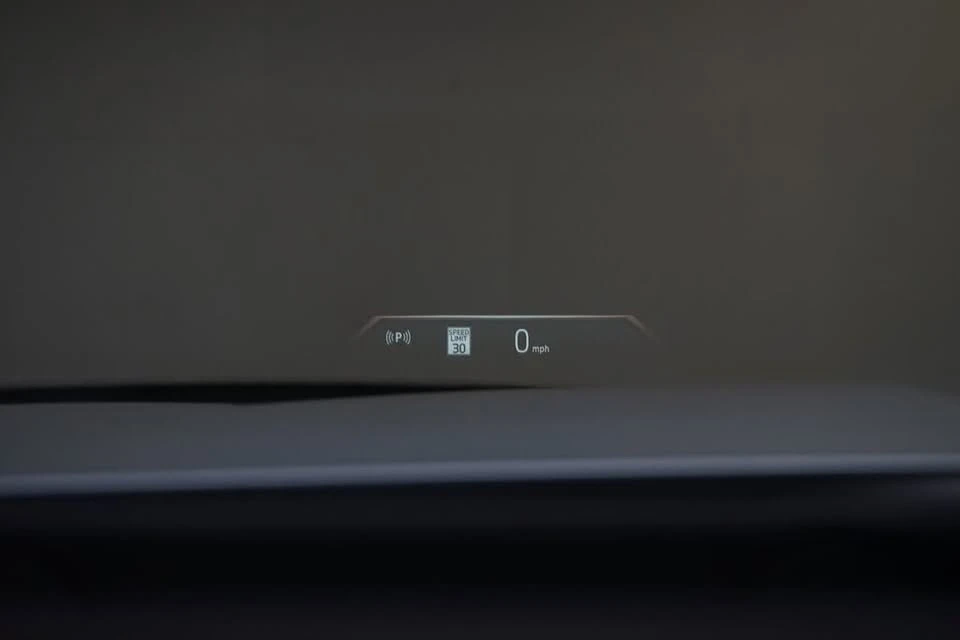 2025 BMW G70 7 Series - Image 14 of 20