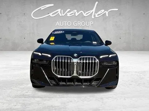 2025 BMW 7 Series 740i Sedan 4D