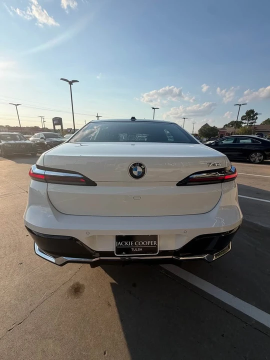 2025 BMW G70 7 Series - Image 4 of 10