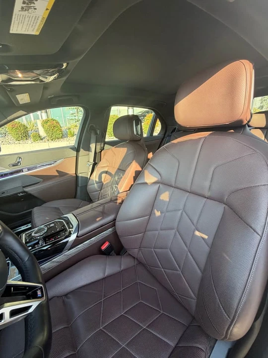 2025 BMW G70 7 Series - Image 10 of 10