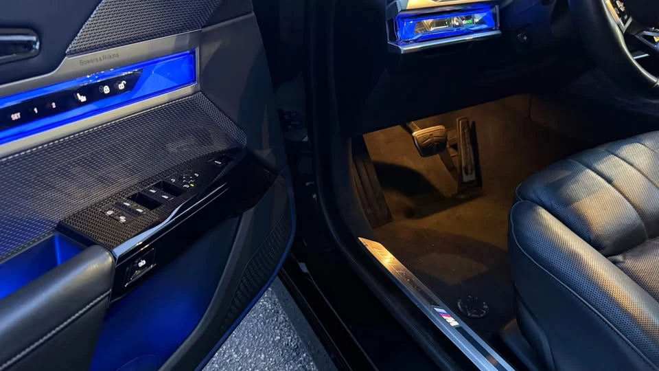 2025 BMW G70 7 Series - Image 7 of 11