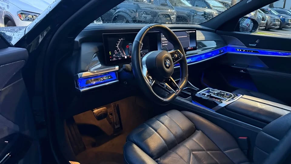 2025 BMW G70 7 Series - Image 6 of 11