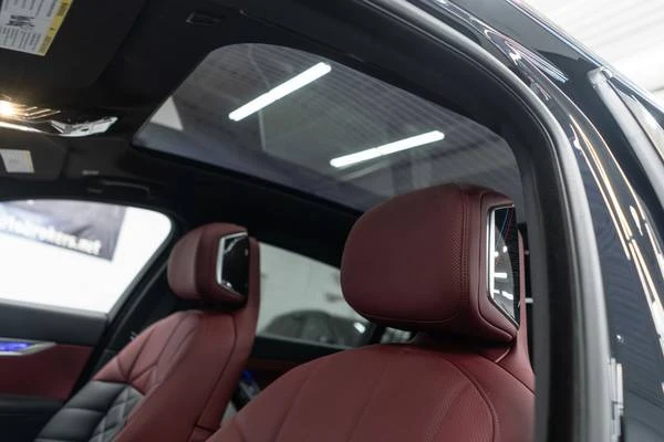 2025 BMW G70 7 Series - Image 10 of 21