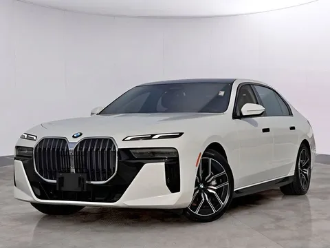 2025 BMW 7 Series 740i xDrive