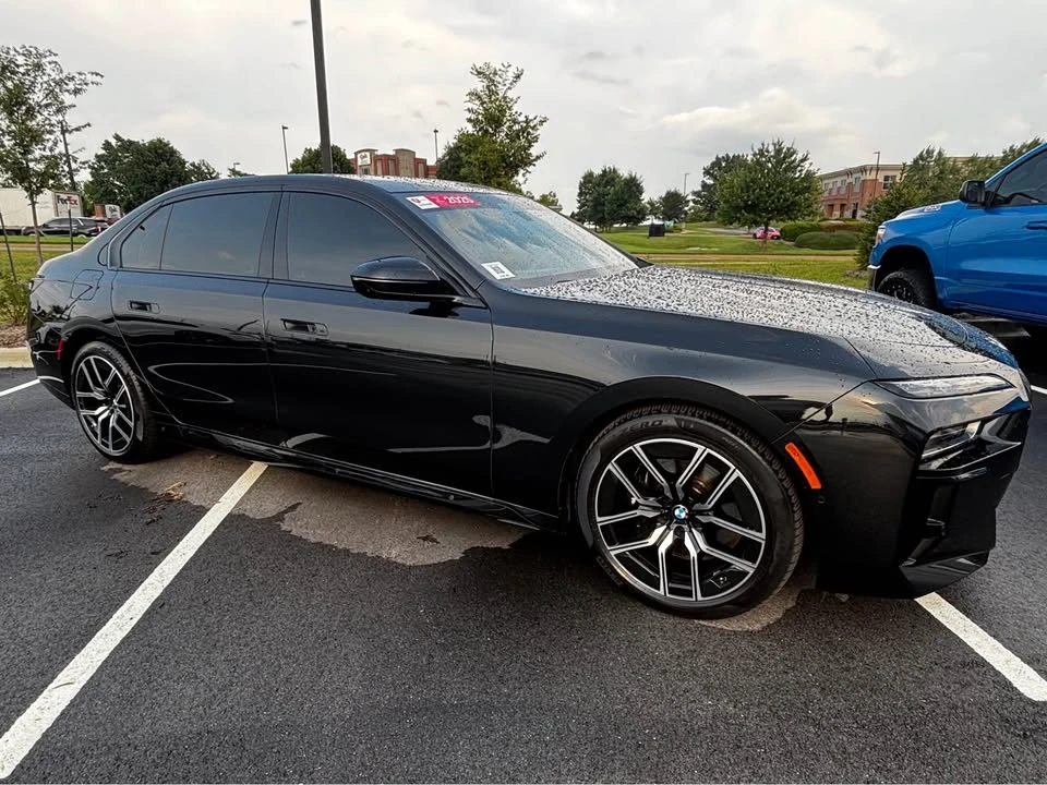 2025 BMW G70 7 Series - Image 3 of 9