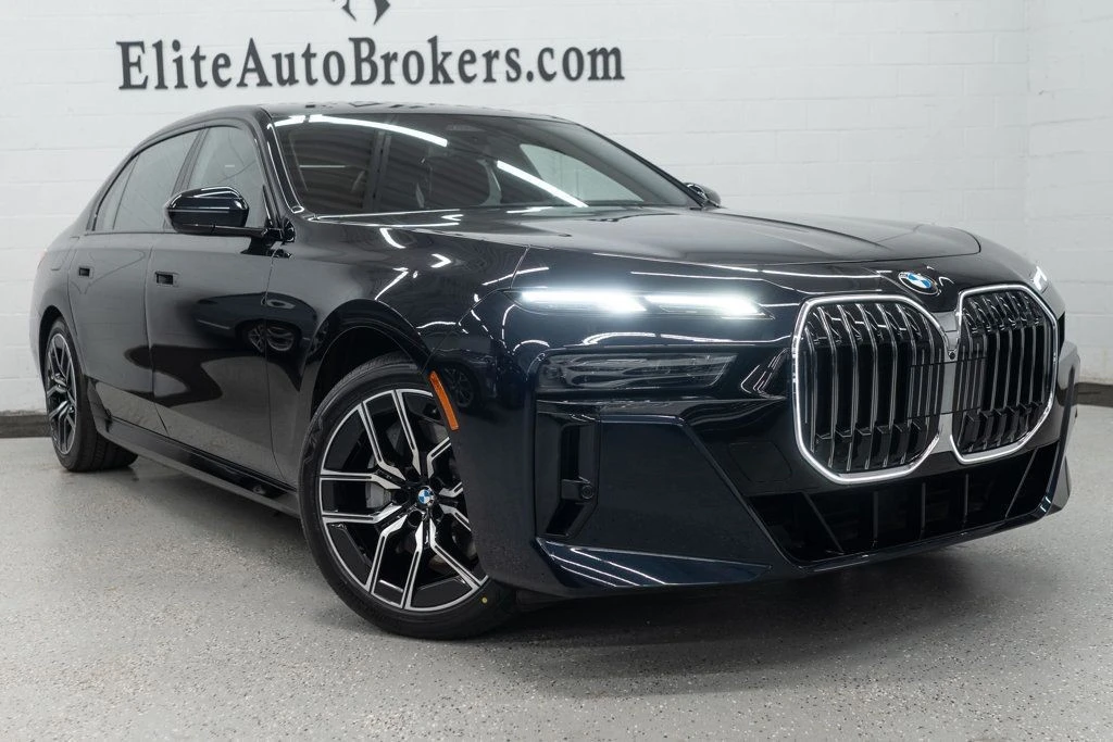 2025 BMW G70 7 Series - Image 6 of 12
