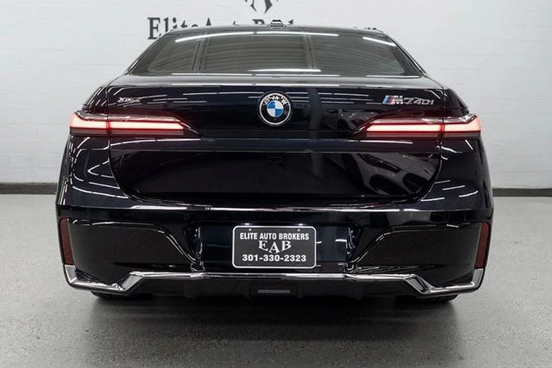 2025 BMW G70 7 Series - Image 4 of 12