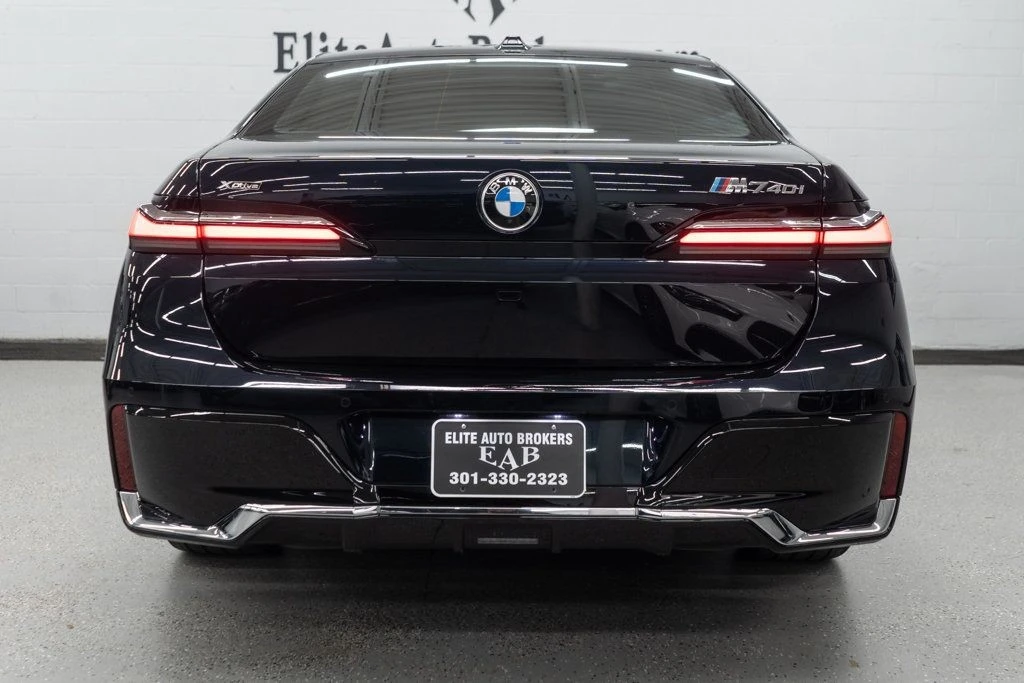 2025 BMW G70 7 Series - Image 4 of 12