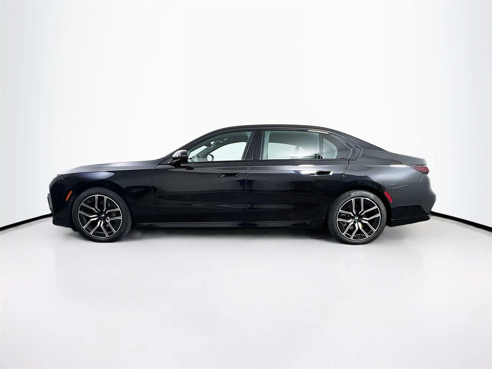 2025 BMW G70 7 Series - Image 5 of 12