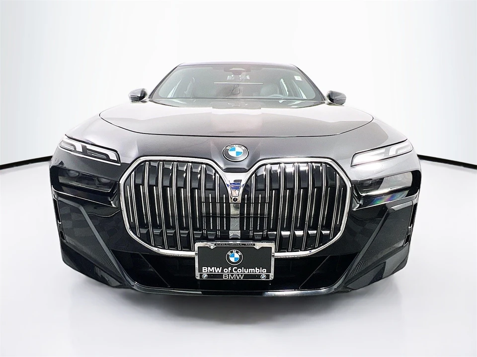 2025 BMW G70 7 Series - Image 2 of 12