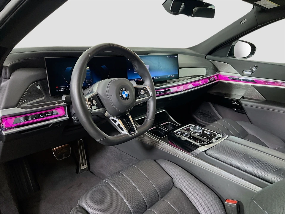 2025 BMW G70 7 Series - Image 11 of 12