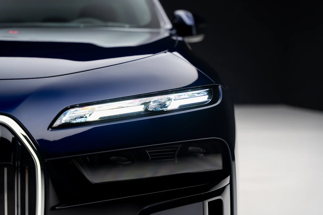 2025 BMW G70 7 Series - Image 9 of 12