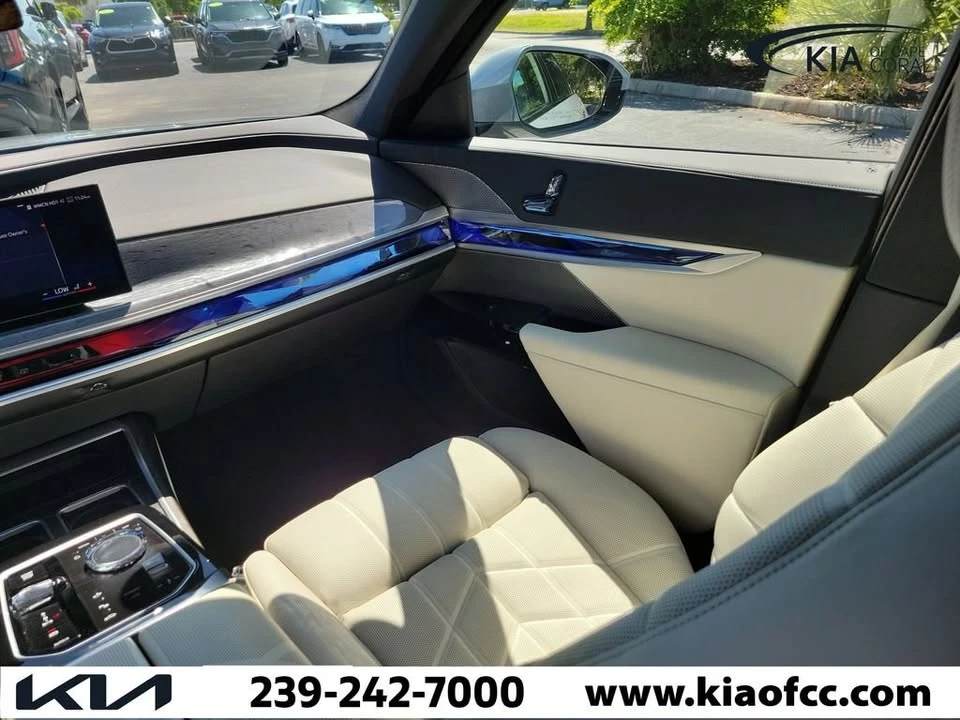 2025 BMW G70 7 Series - Image 19 of 20