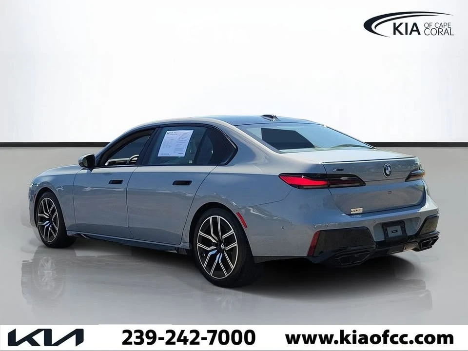 2025 BMW G70 7 Series - Image 4 of 20