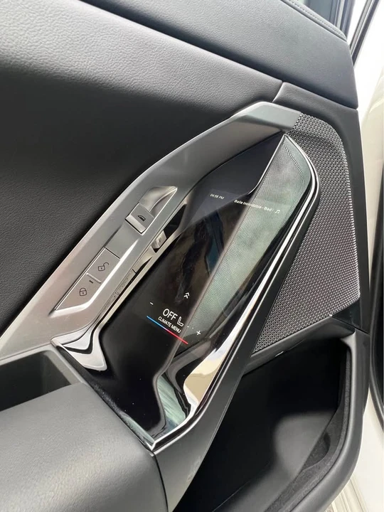 2025 BMW G70 7 Series - Image 9 of 10
