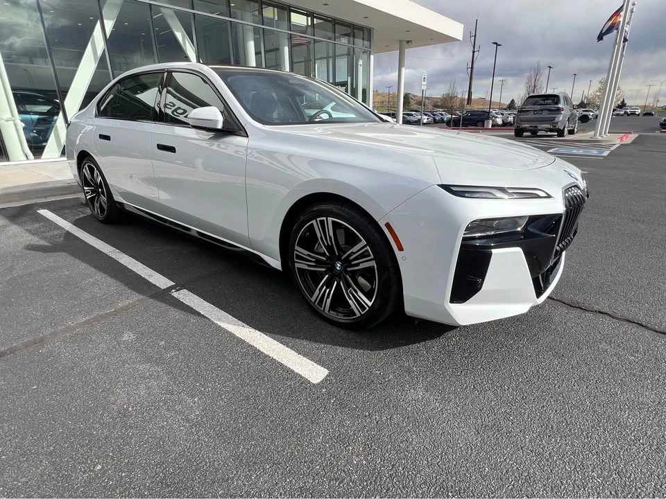 2025 BMW G70 7 Series - Image 2 of 10