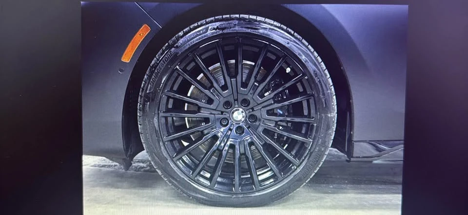 2025 BMW G70 7 Series - Image 12 of 15