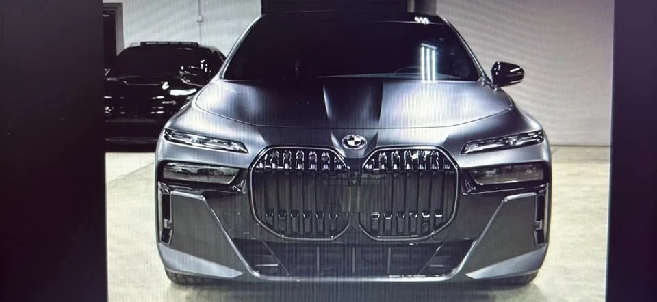 2025 BMW G70 7 Series - Image 5 of 15