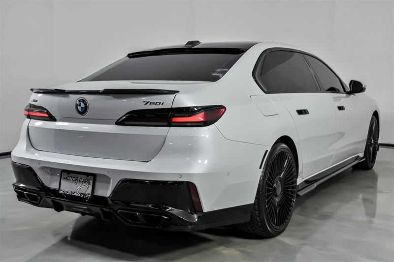 2025 BMW G70 7 Series - Image 11 of 21