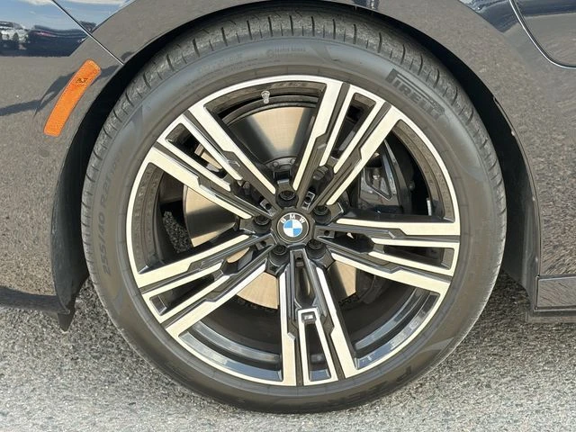 2025 BMW G70 7 Series - Image 10 of 20