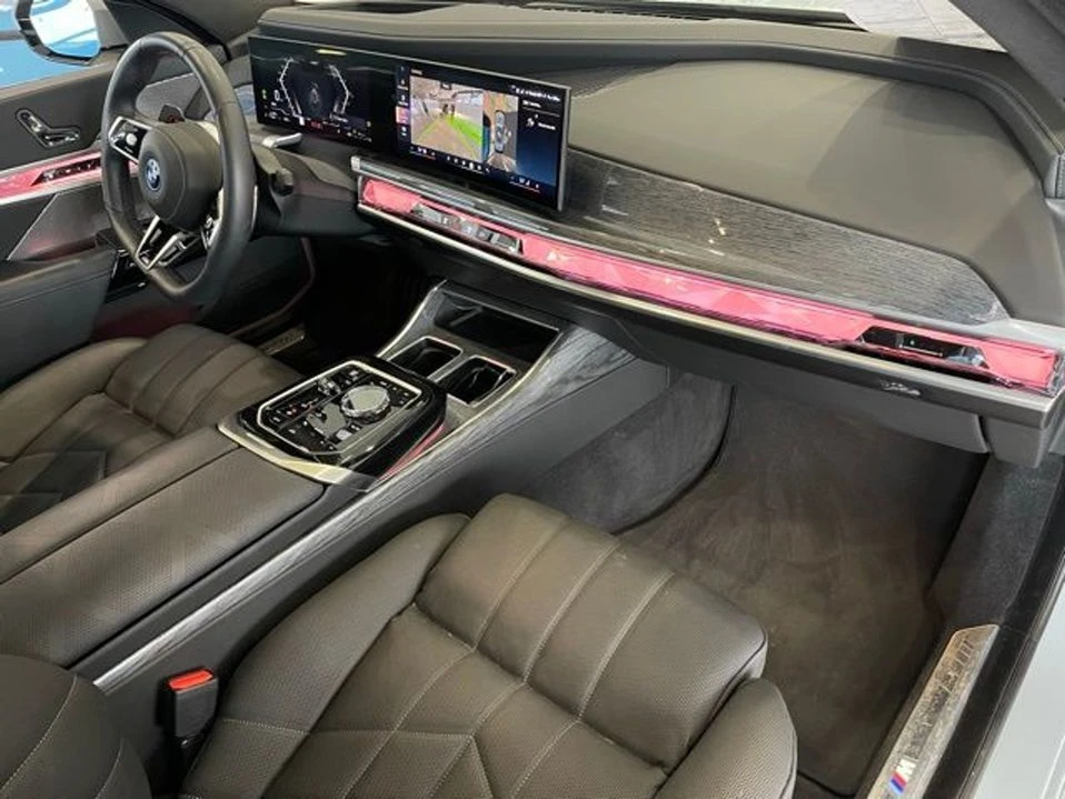 2025 BMW G70 7 Series - Image 19 of 20