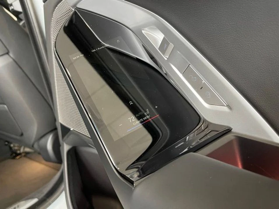 2025 BMW G70 7 Series - Image 13 of 20
