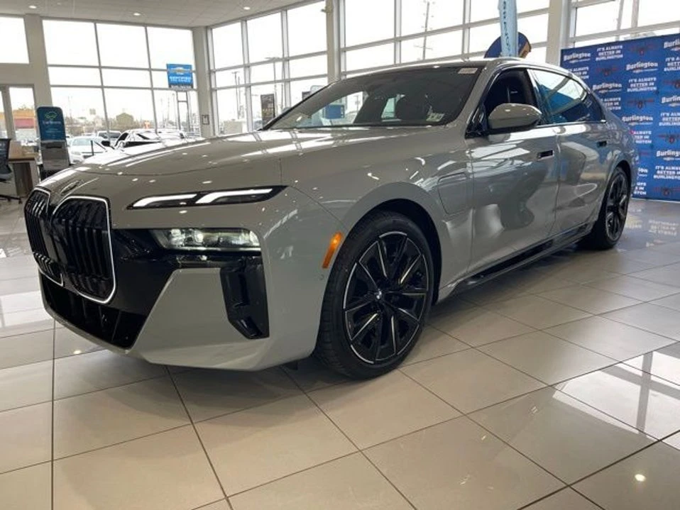 2025 BMW G70 7 Series - Image 6 of 20