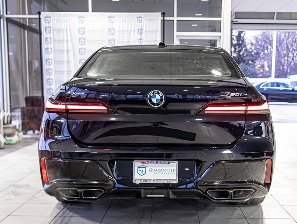 2025 BMW G70 7 Series - Image 4 of 6