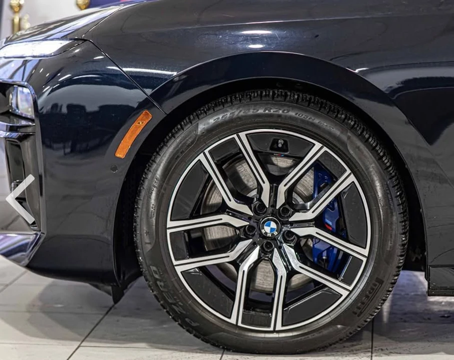 2025 BMW G70 7 Series - Image 3 of 6